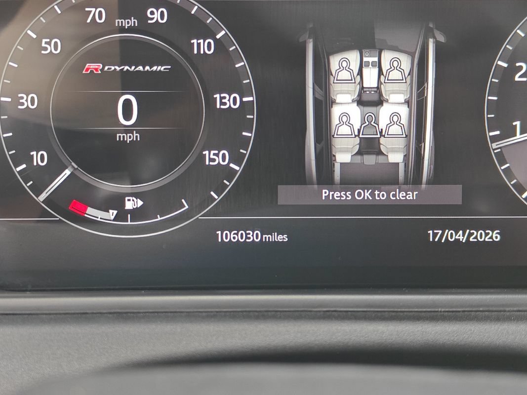 Used 2018 Land Rover Range Rover Velar R-Dynamic SE AWD/4WD image 34