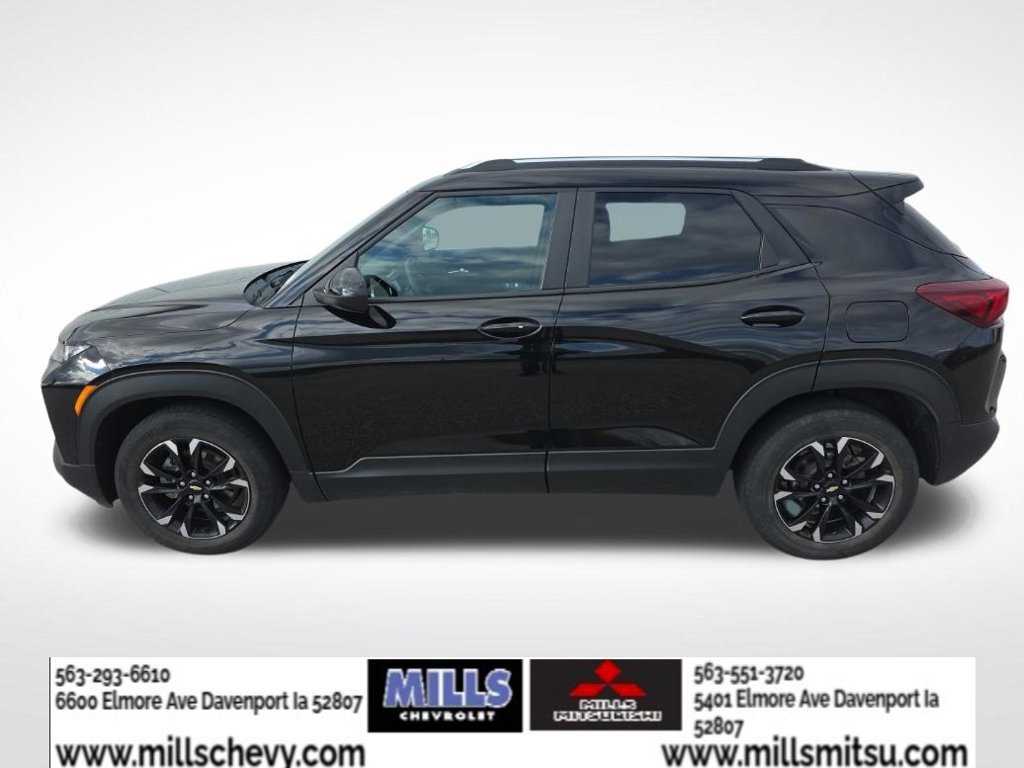 Used 2022 Chevrolet TrailBlazer LT w/ Convenience Package FWD image 2