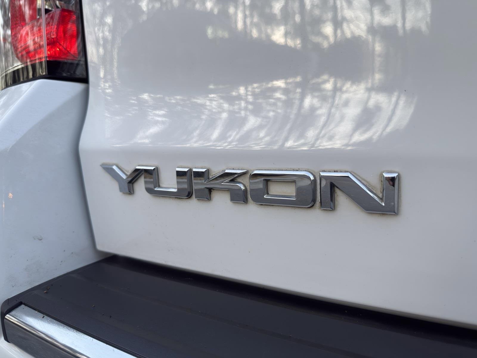 Used 2015 GMC Yukon Denali w/ Open Road Package image 11