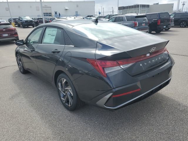 New 2026 Hyundai Elantra Limited image 3
