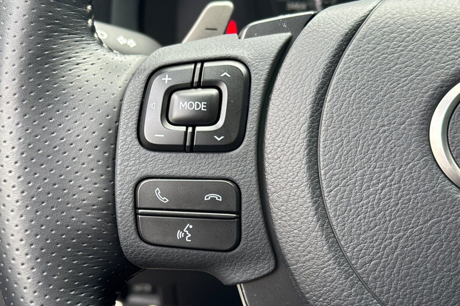 Used 2025 Lexus IS 350 F Sport image 25