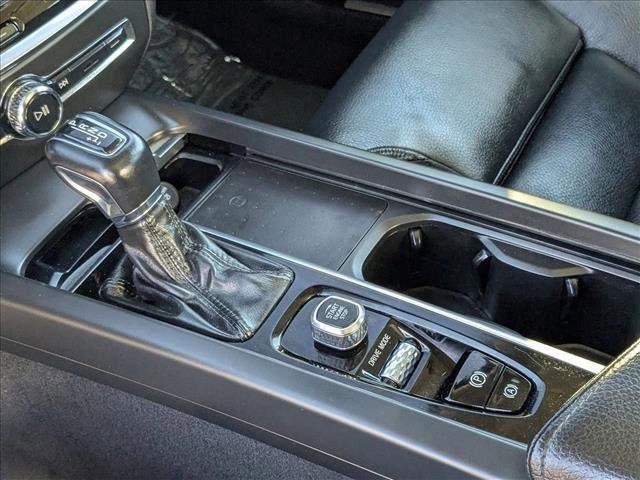 Used 2021 Volvo S60 T5 Inscription image 12