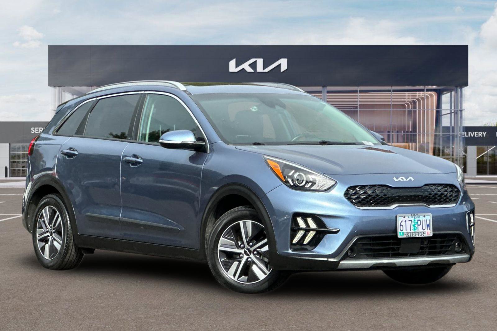 Certified 2022 Kia Niro EX Premium FWD image 2