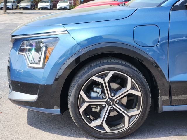 Used 2023 Kia Niro SX Touring image 7