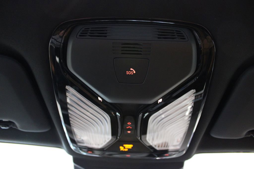 New 2026 BMW X5 xDrive40i w/ Climate Comfort Package image 17