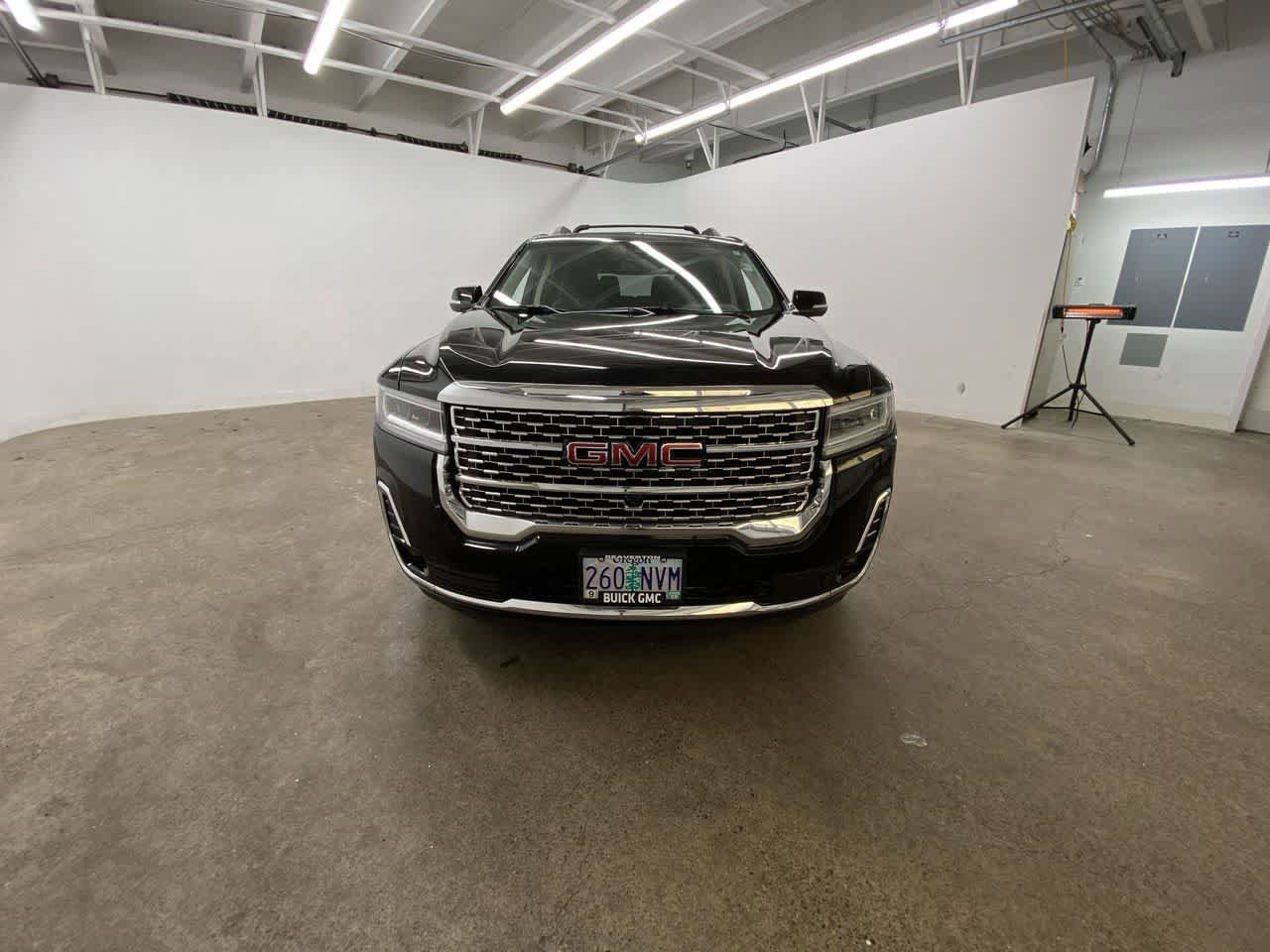 Used 2022 GMC Acadia Denali w/ Denali Ultimate Package AWD/4WD image 9