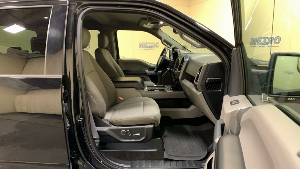 Used 2018 Ford F150 XLT w/ Equipment Group 302A Luxury AWD/4WD image 12