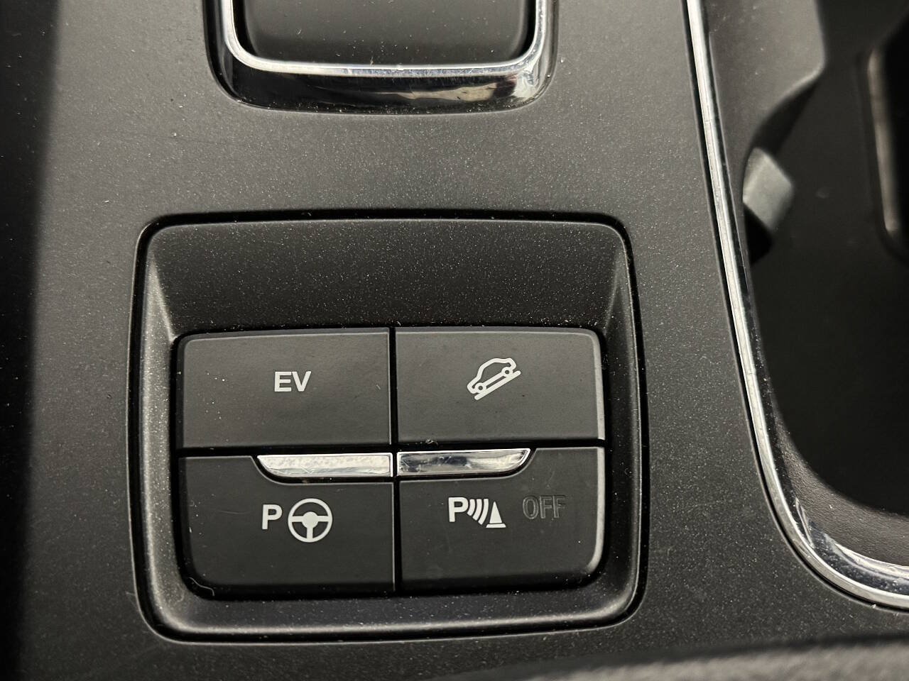Used 2017 Ford Fusion Energi Titanium FWD image 45