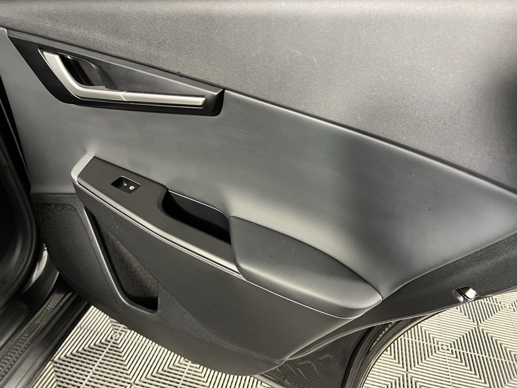 Used 2024 Kia EV6 Light image 31