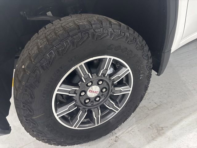 Used 2025 GMC Sierra 1500 AT4 image 40