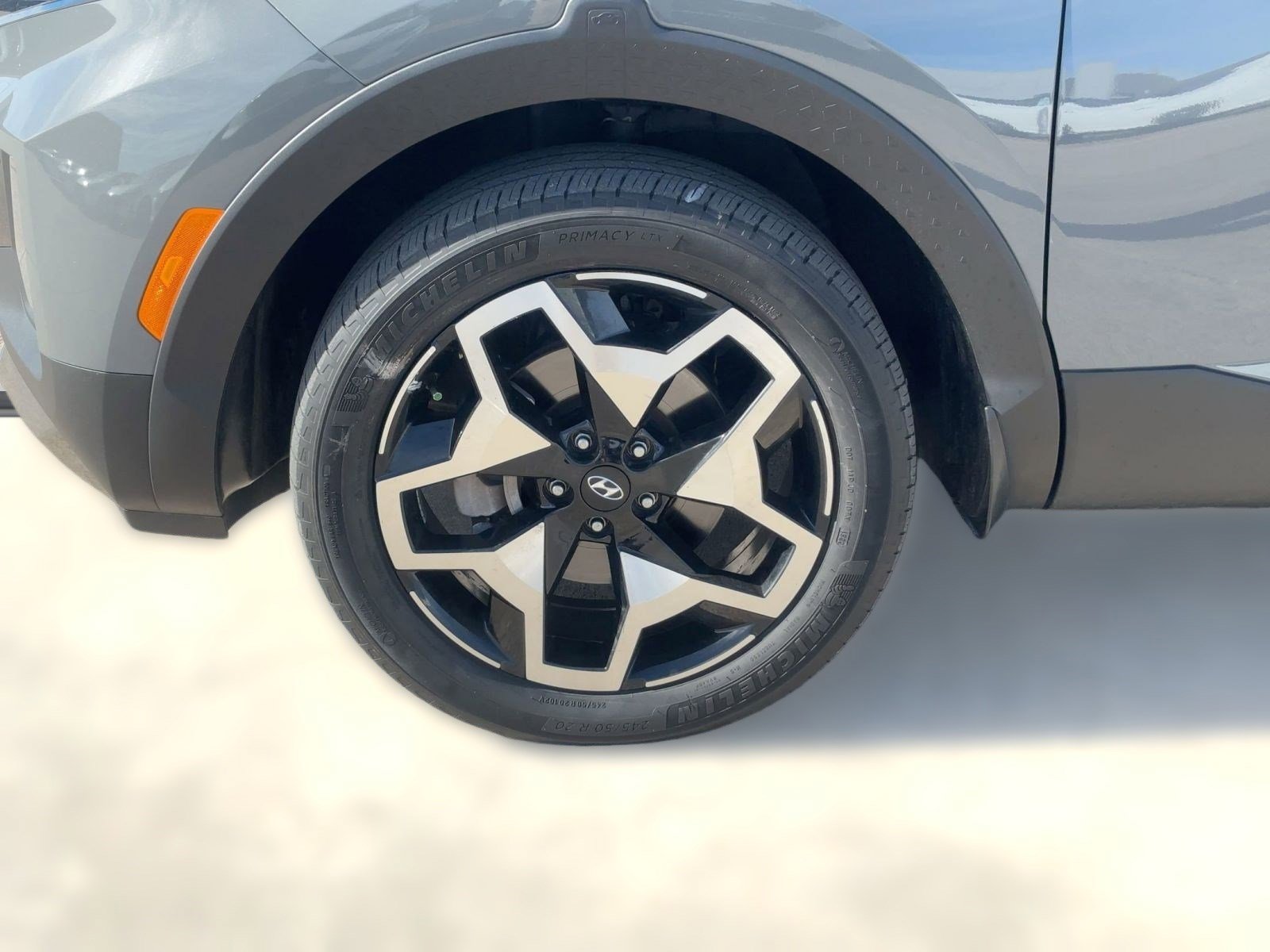 Used 2023 Hyundai Santa Cruz Limited w/ Cargo Package image 12