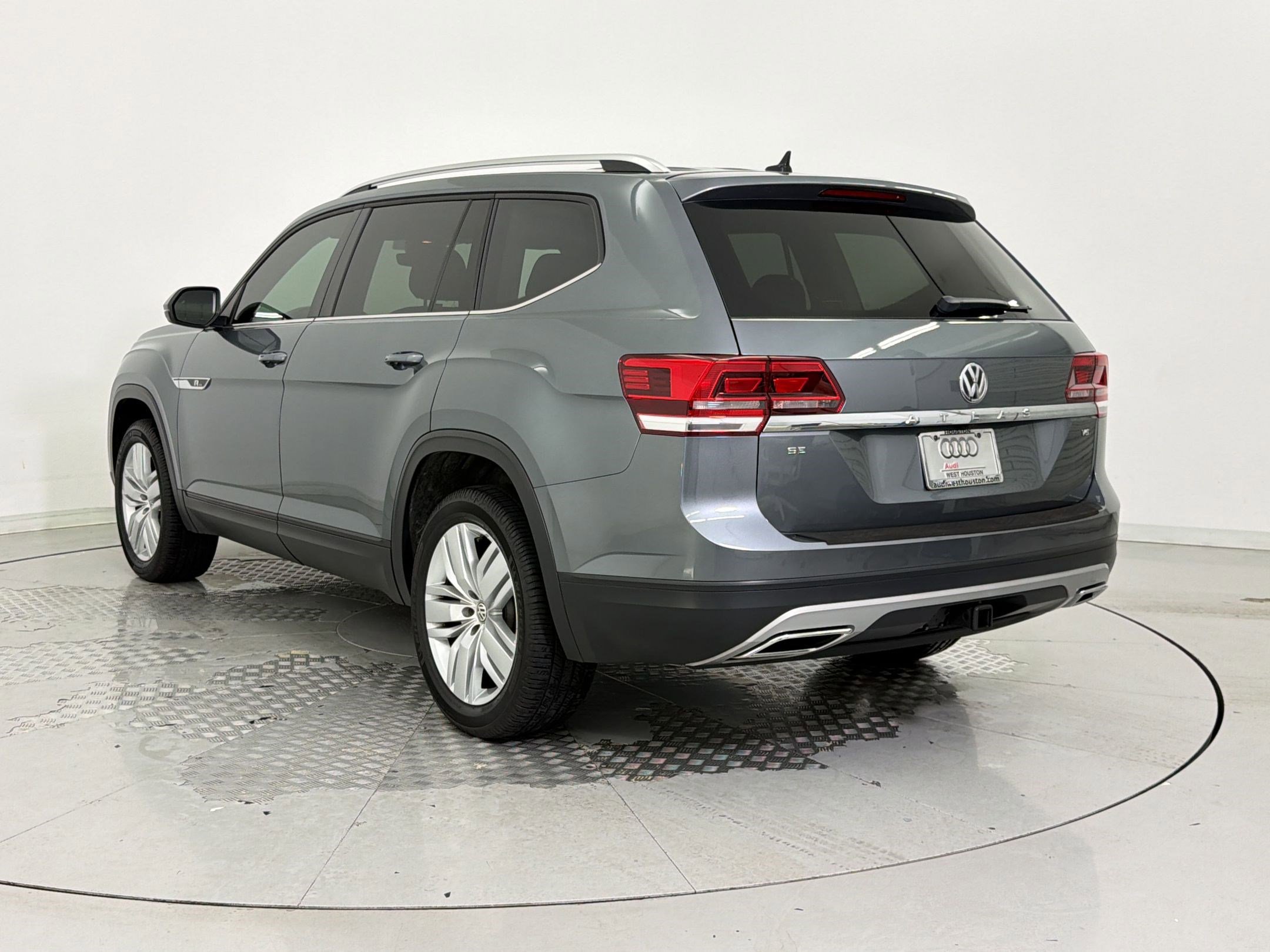 Used 2019 Volkswagen Atlas SE FWD image 3