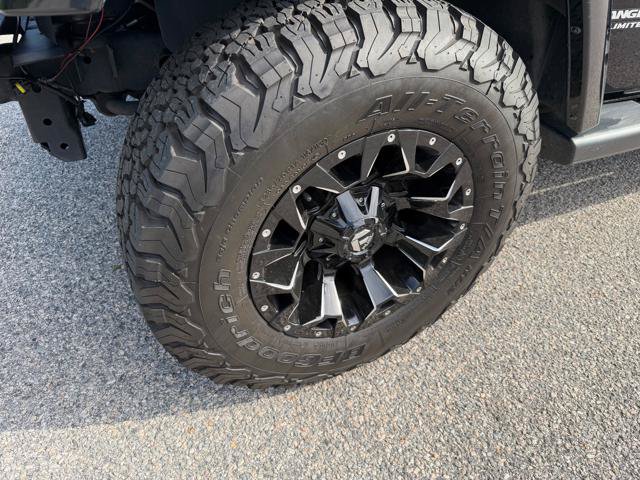 Used 2017 Jeep Wrangler Unlimited Sahara w/ Max Tow Package AWD/4WD image 40