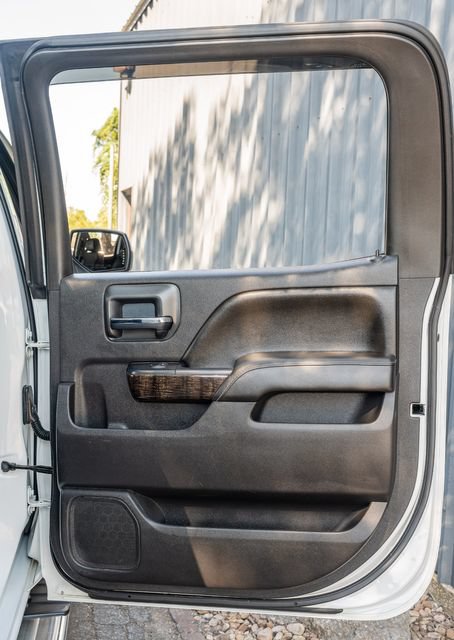 Used 2016 GMC Sierra 2500 Denali w/ Duramax Plus Package AWD/4WD image 39