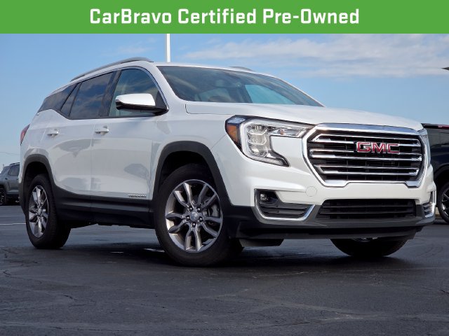 Used 2024 GMC Terrain SLT w/ Infotainment Package II AWD/4WD image 2