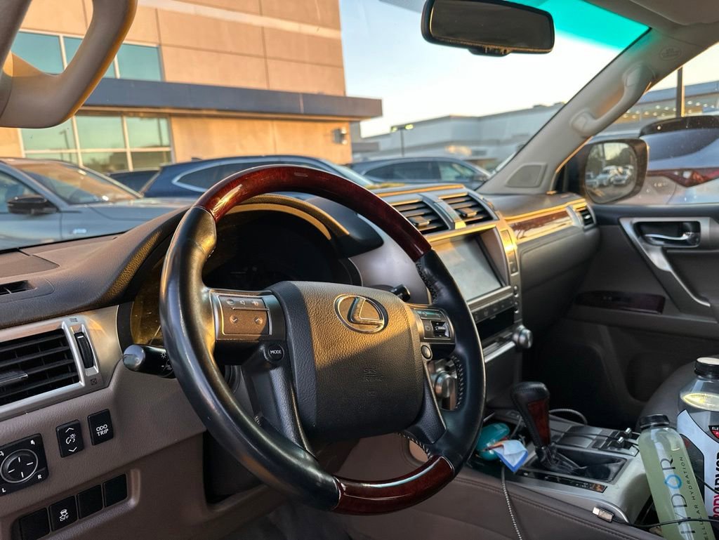 Used 2011 Lexus GX 460 w/ Convenience Pkg AWD/4WD image 8
