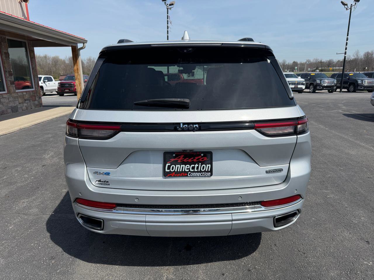 Used 2022 Jeep Grand Cherokee Overland w/ Advanced Protech Group III image 5