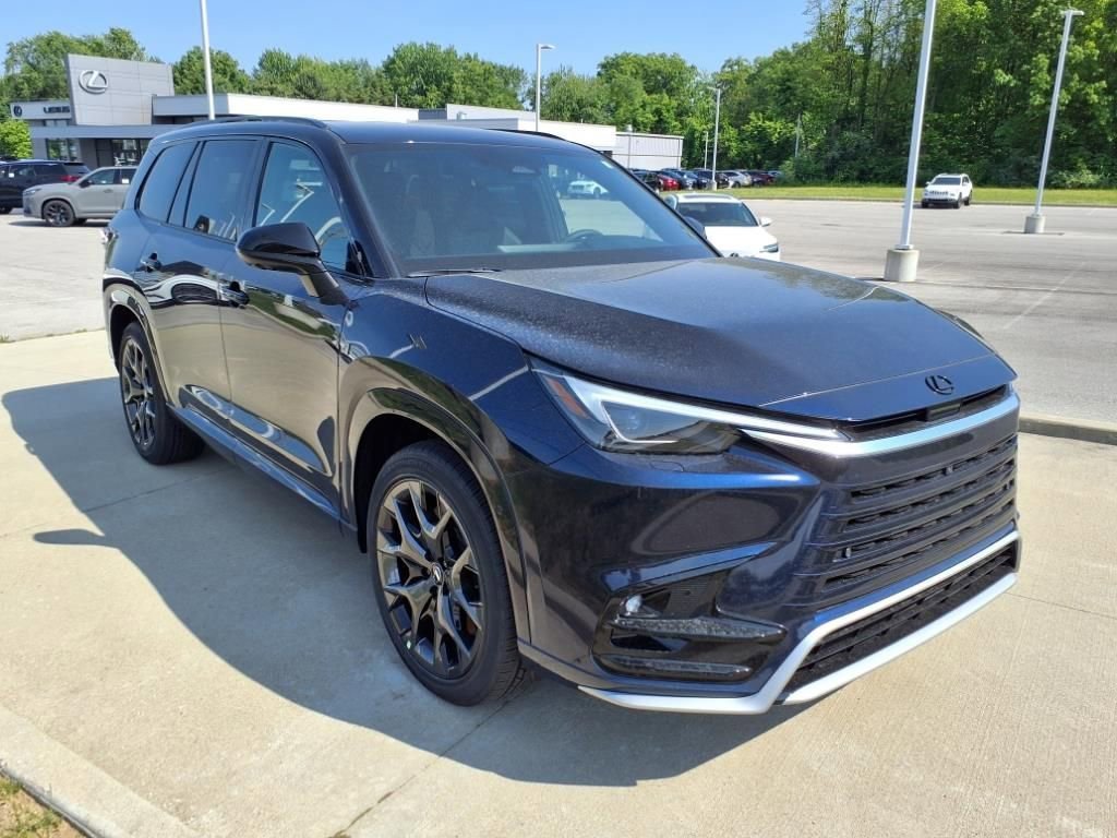 New 2025 Lexus TX 500h AWD image 5