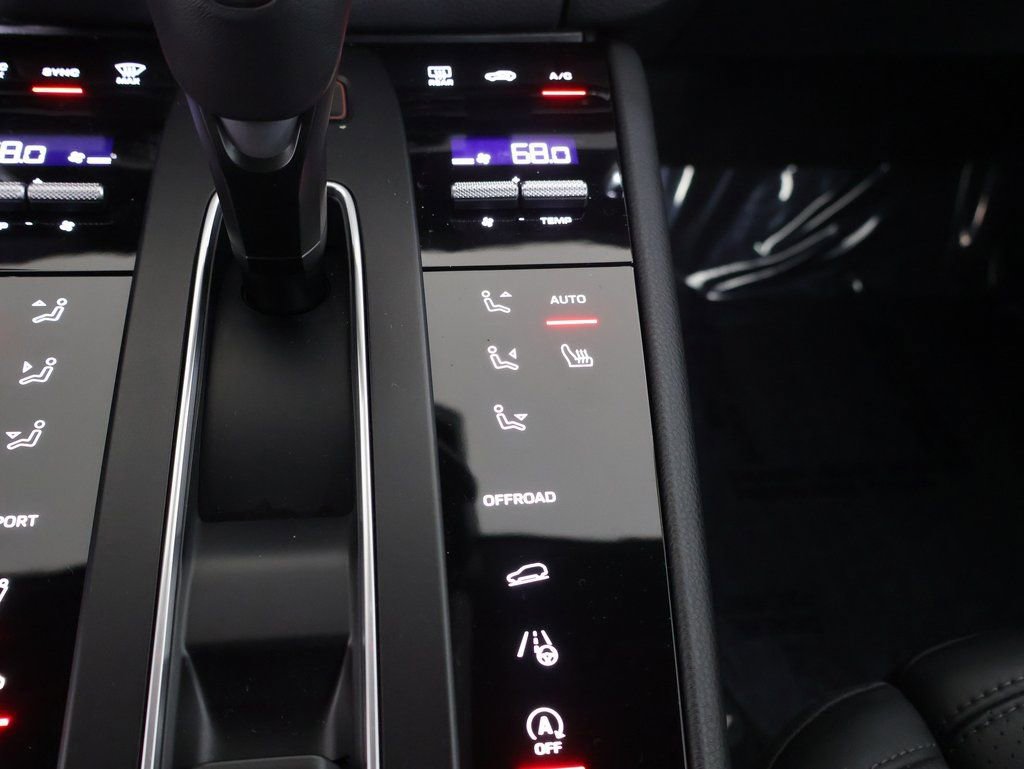 Used 2023 Porsche Macan S image 5