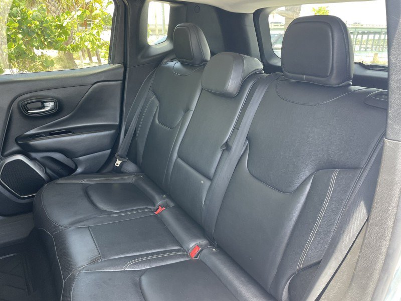 Used 2018 Jeep Renegade Limited w/ UConnect 8.4 Nav Group AWD/4WD image 11
