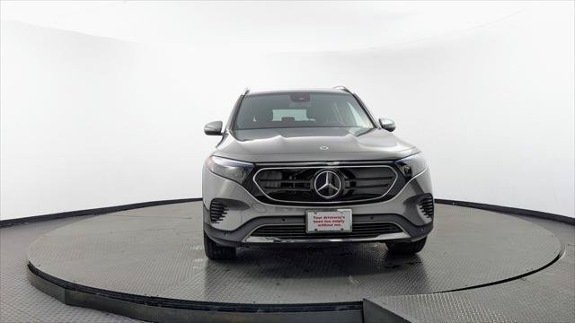 Used 2023 Mercedes-Benz EQB 300 4MATIC image 12