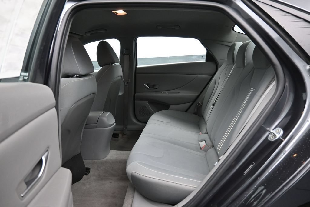 Used 2023 Hyundai Elantra SEL w/ Convenience Package FWD image 26