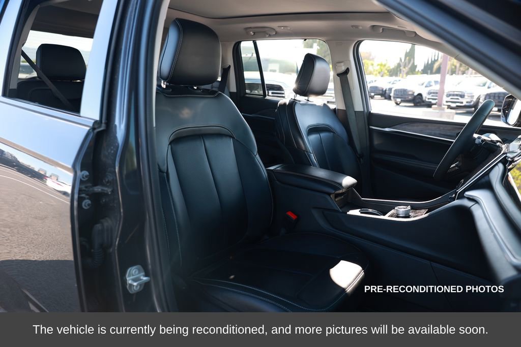 Used 2024 Jeep Grand Cherokee Limited 4xe w/ Luxury Tech Group II image 15