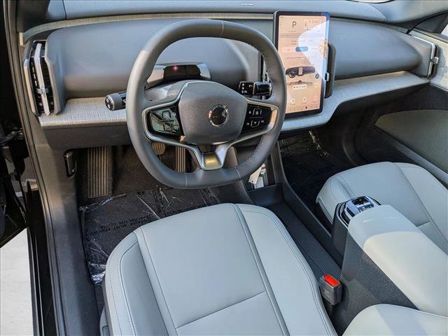 New 2025 Volvo EX30 Plus w/ Protection Package Premier video 3