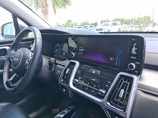 Used 2023 Kia Sorento SX FWD image 11