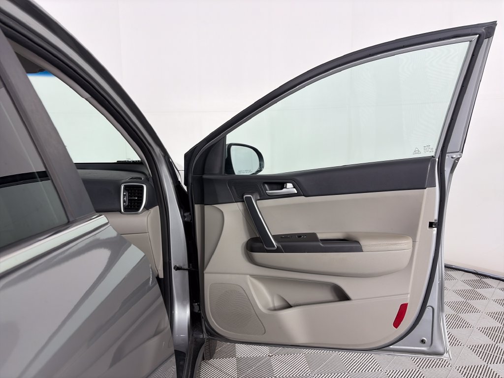 Used 2020 Kia Sportage LX FWD image 27