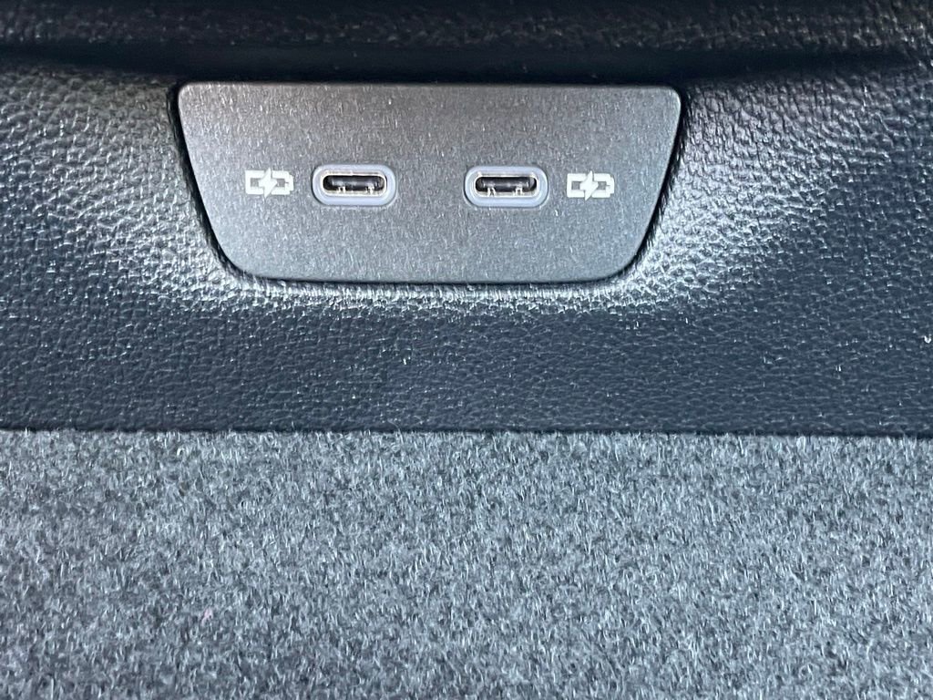 Used 2025 Volkswagen GTI SE image 21