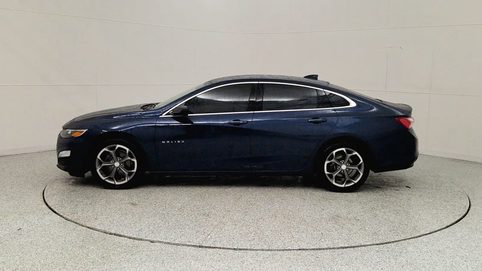 Used 2020 Chevrolet Malibu LT image 4