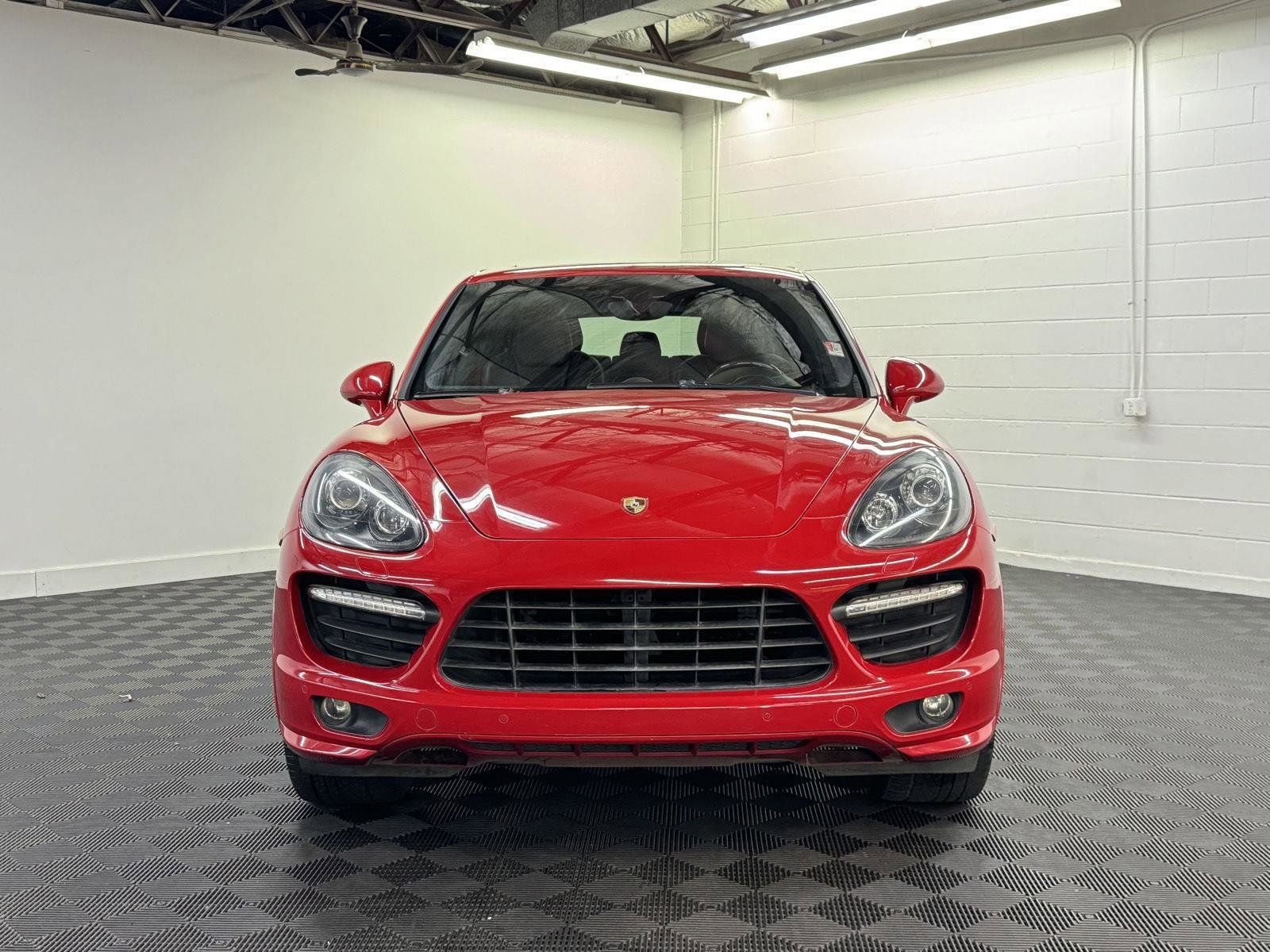 Used 2013 Porsche Cayenne GTS image 5