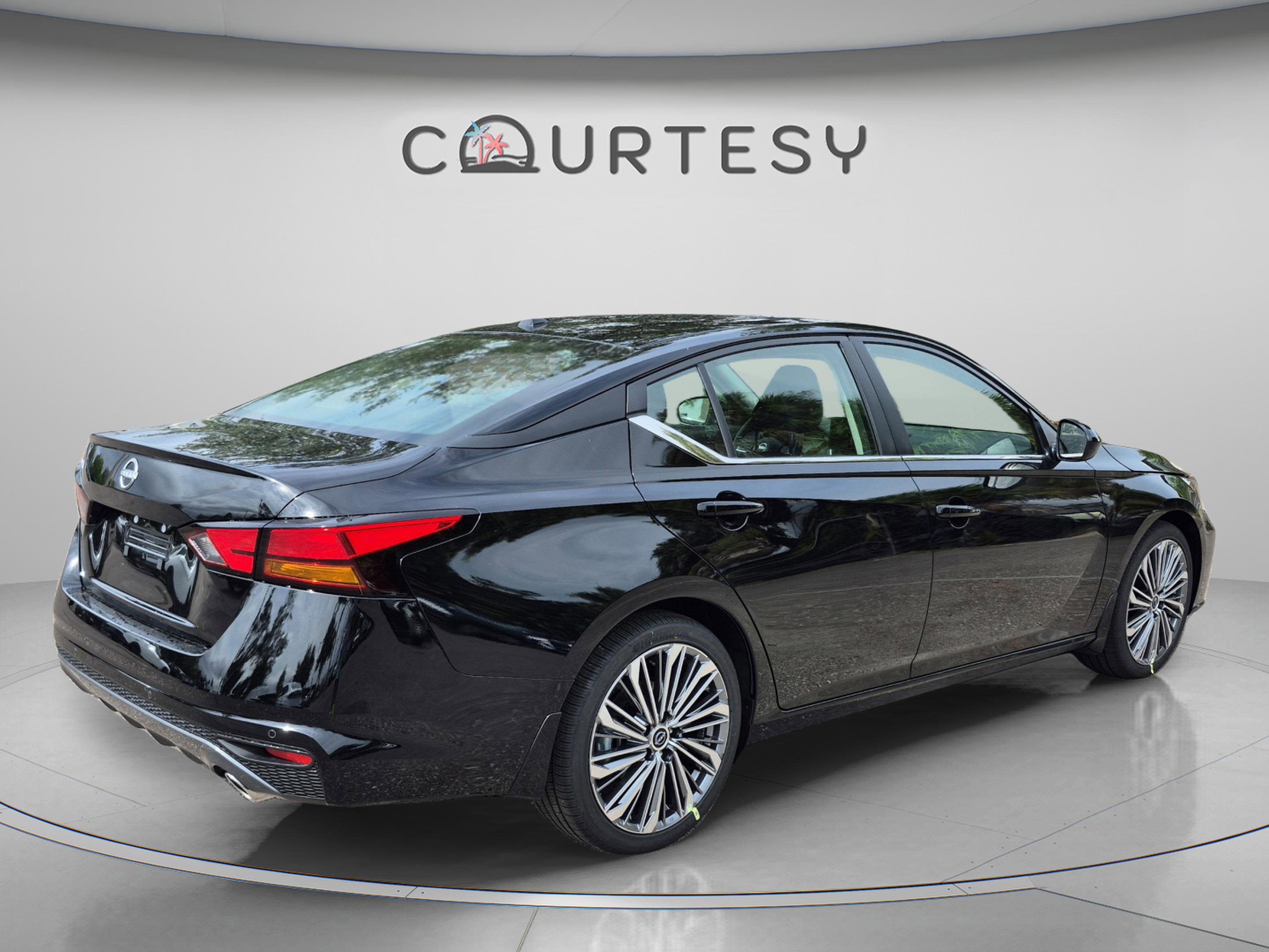 New 2026 Nissan Altima 2.5 SV w/ SV Premium Package FWD image 6