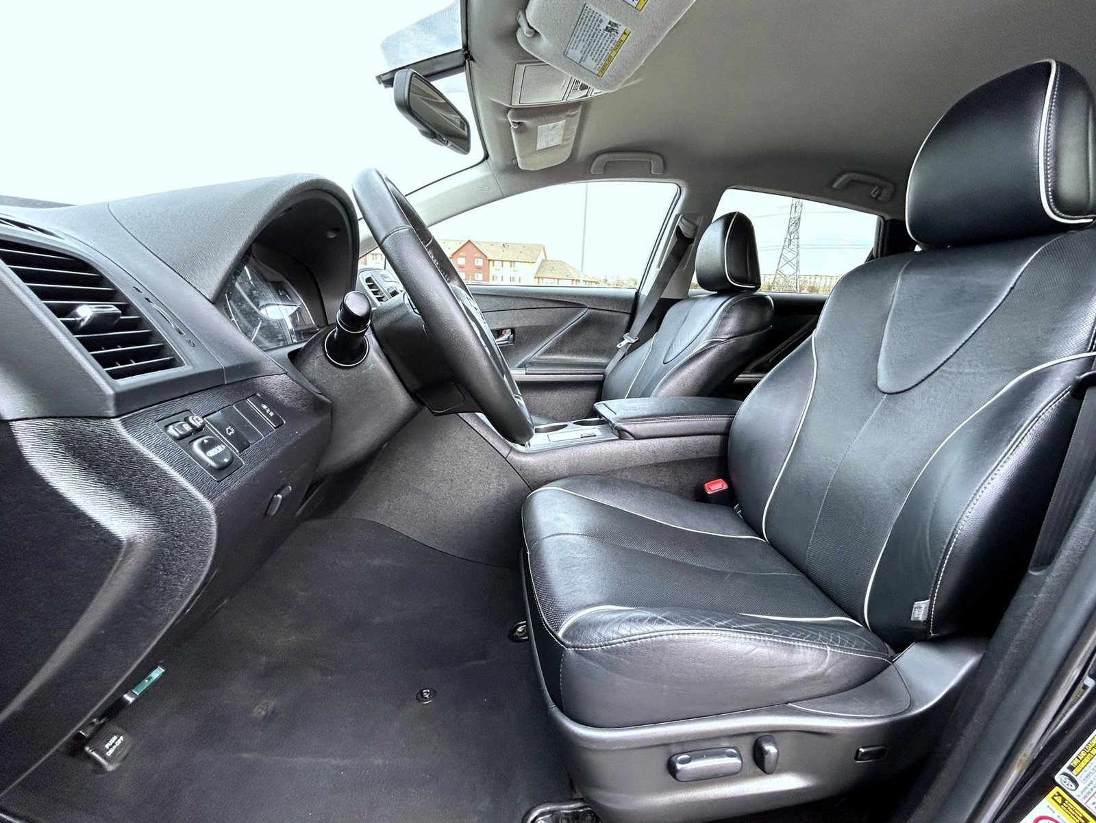 Used 2015 Toyota Venza XLE AWD/4WD image 11