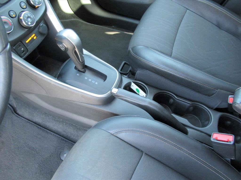 Certified 2022 Chevrolet Trax LT w/ LT Convenience Package AWD/4WD image 14