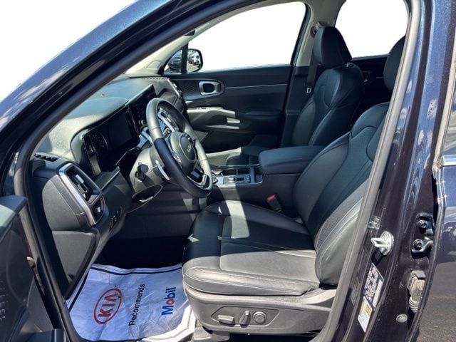 Certified 2023 Kia Sorento EX AWD/4WD image 10