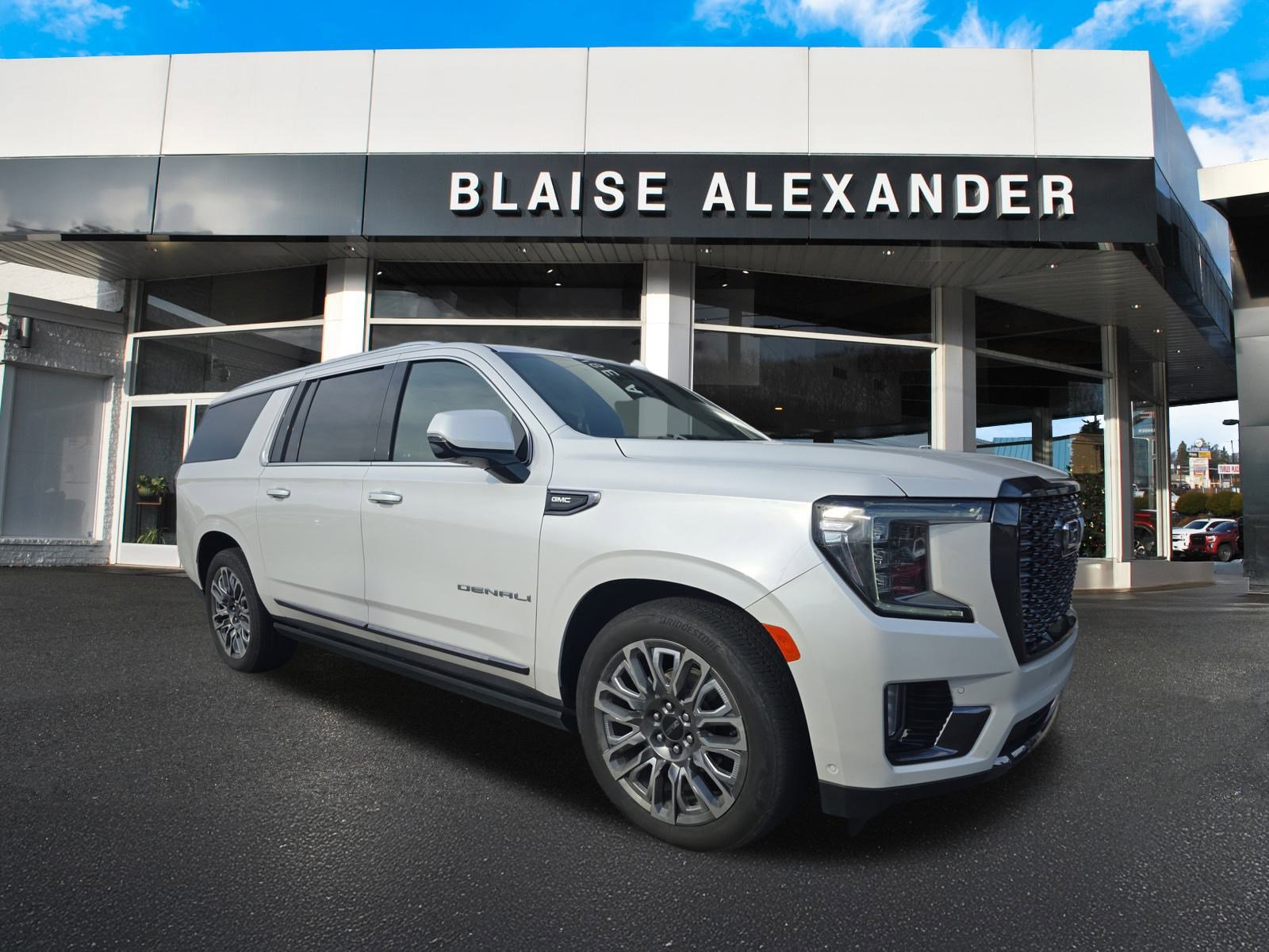 Used 2023 GMC Yukon XL Denali Ultimate