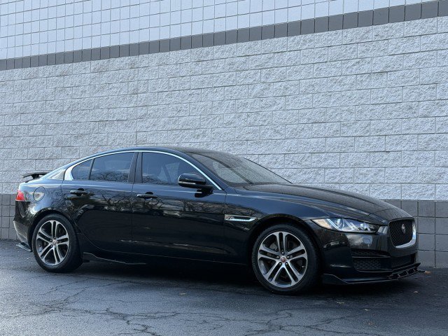 Used 2017 Jaguar XE Premium image 20