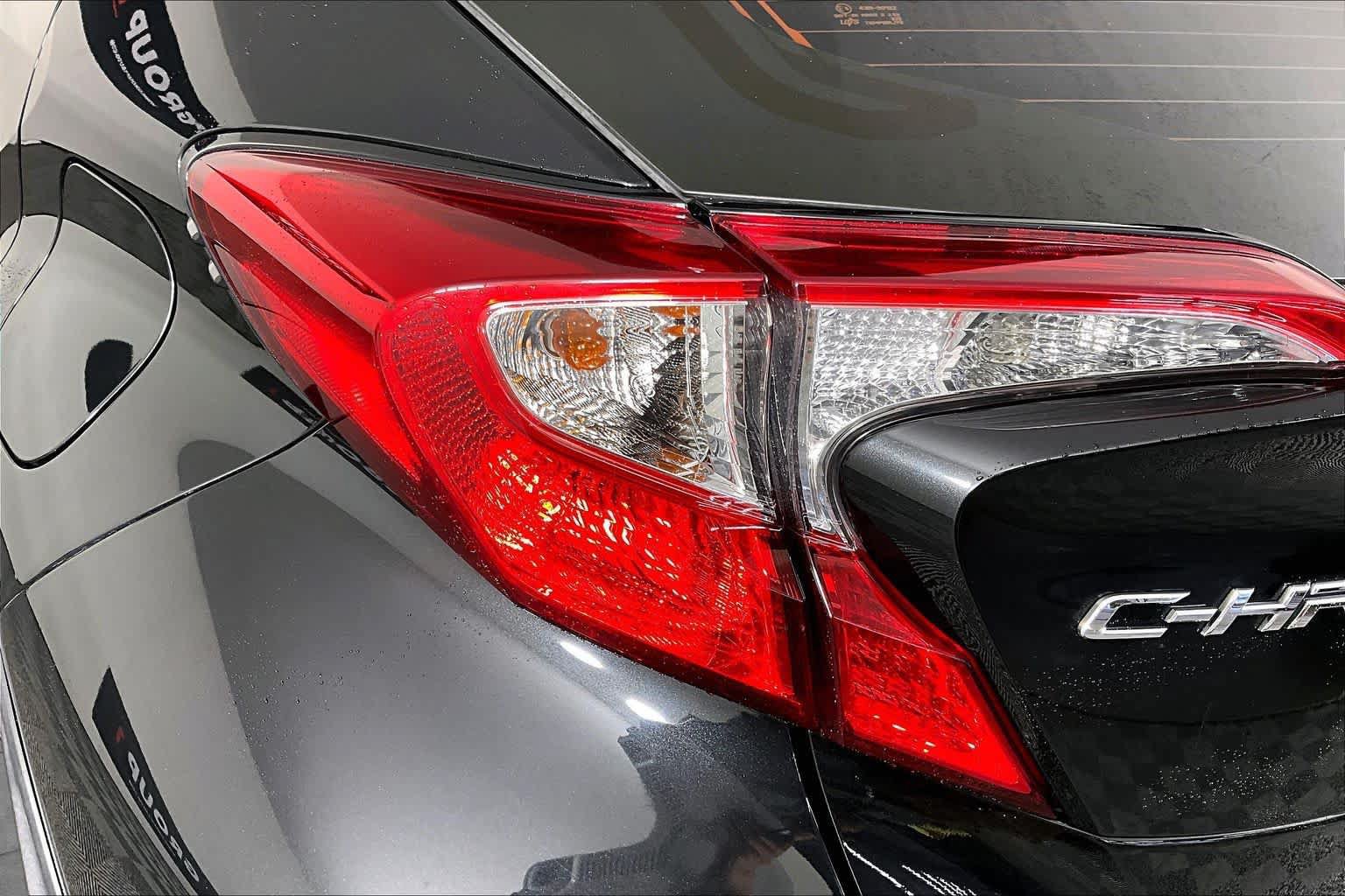 Used 2020 Toyota C-HR LE FWD image 27
