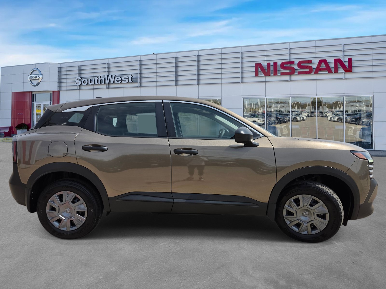 New 2027 Nissan Kicks S FWD image 4