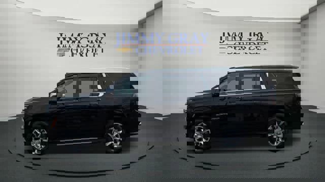 New 2026 Chevrolet Suburban Premier w/ Sun And Tow Package image 2