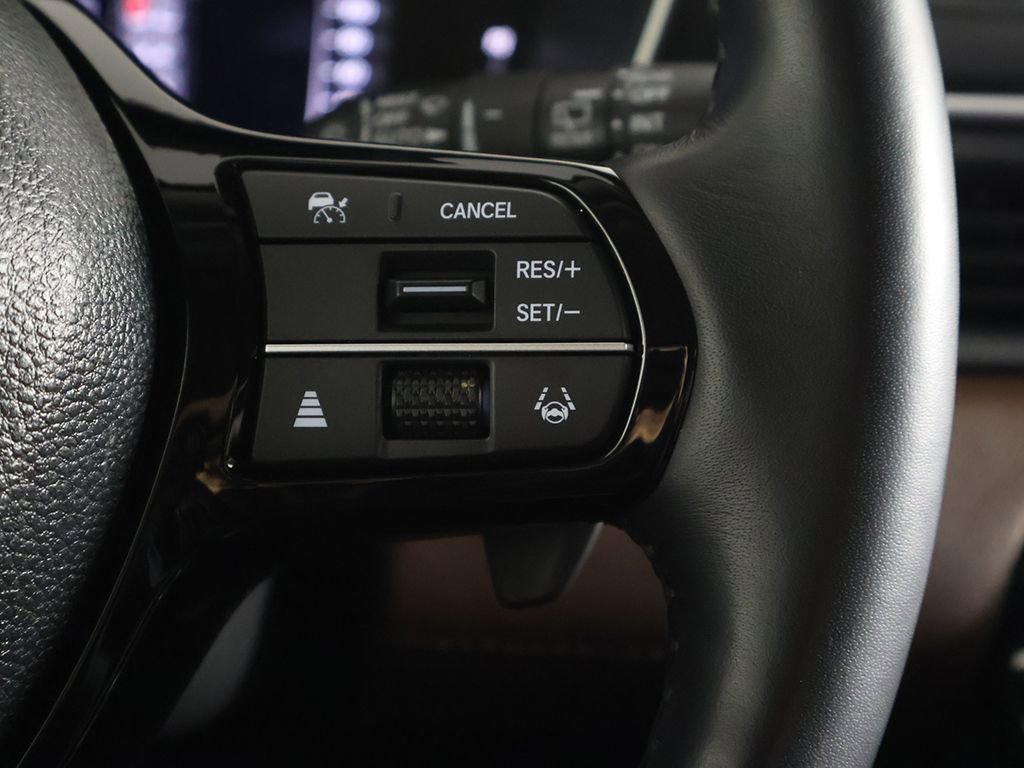 Used 2023 Honda Pilot Elite image 48