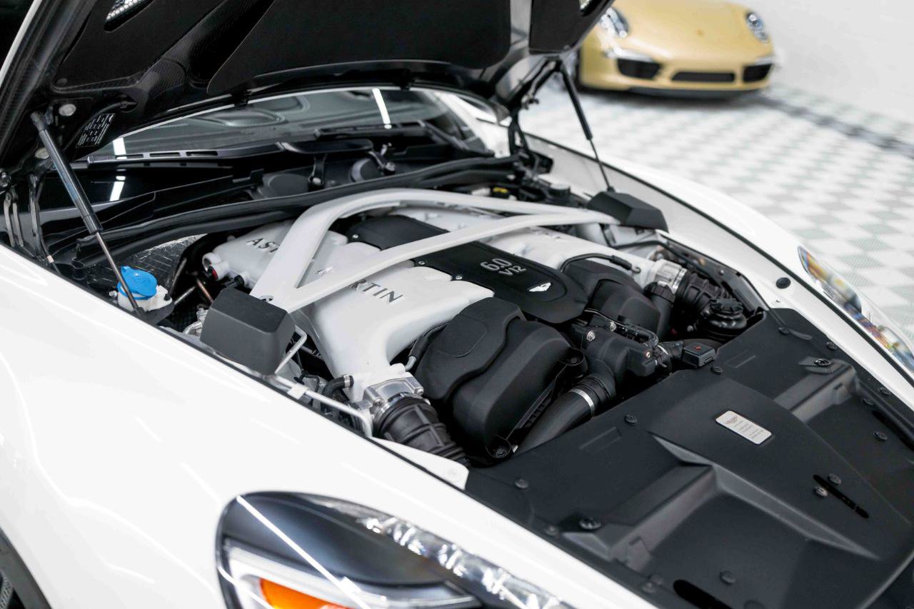 Used 2016 Aston Martin Vanquish Coupe image 77