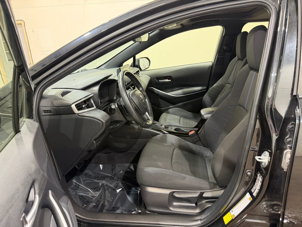 Used 2022 Toyota Corolla SE w/ SE Premium Package FWD image 18