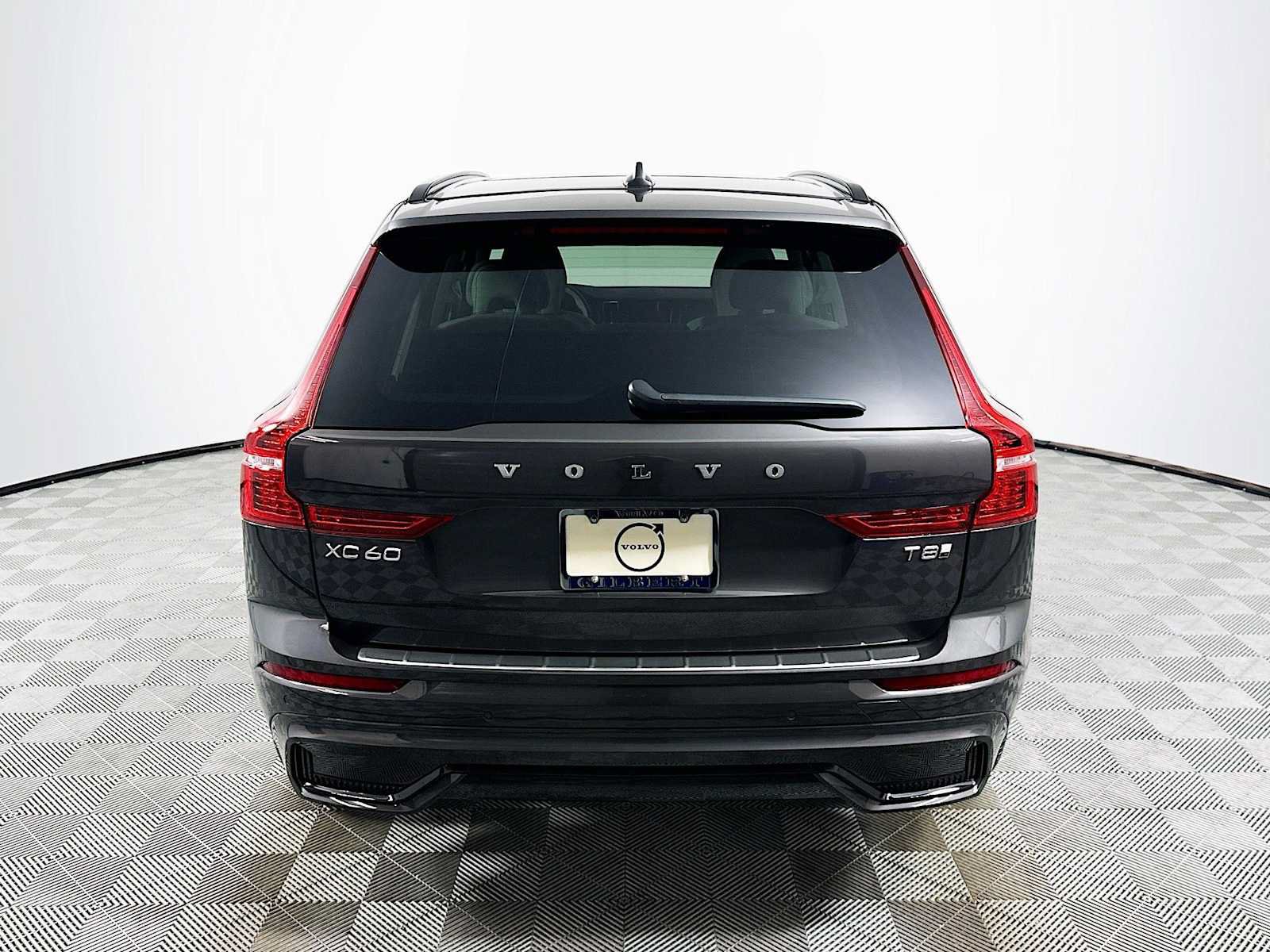 Used 2025 Volvo XC60 T8 Core w/ Protection Package Premier AWD/4WD image 6