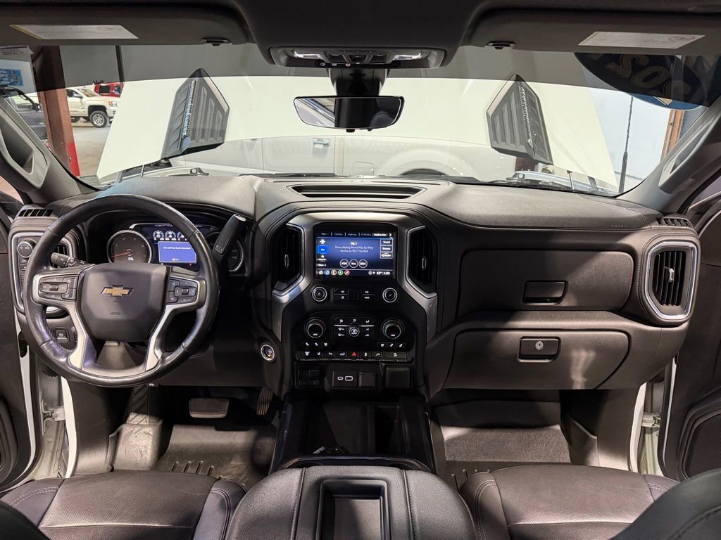 Used 2021 Chevrolet Silverado 2500 LTZ w/ LTZ Premium Package image 16
