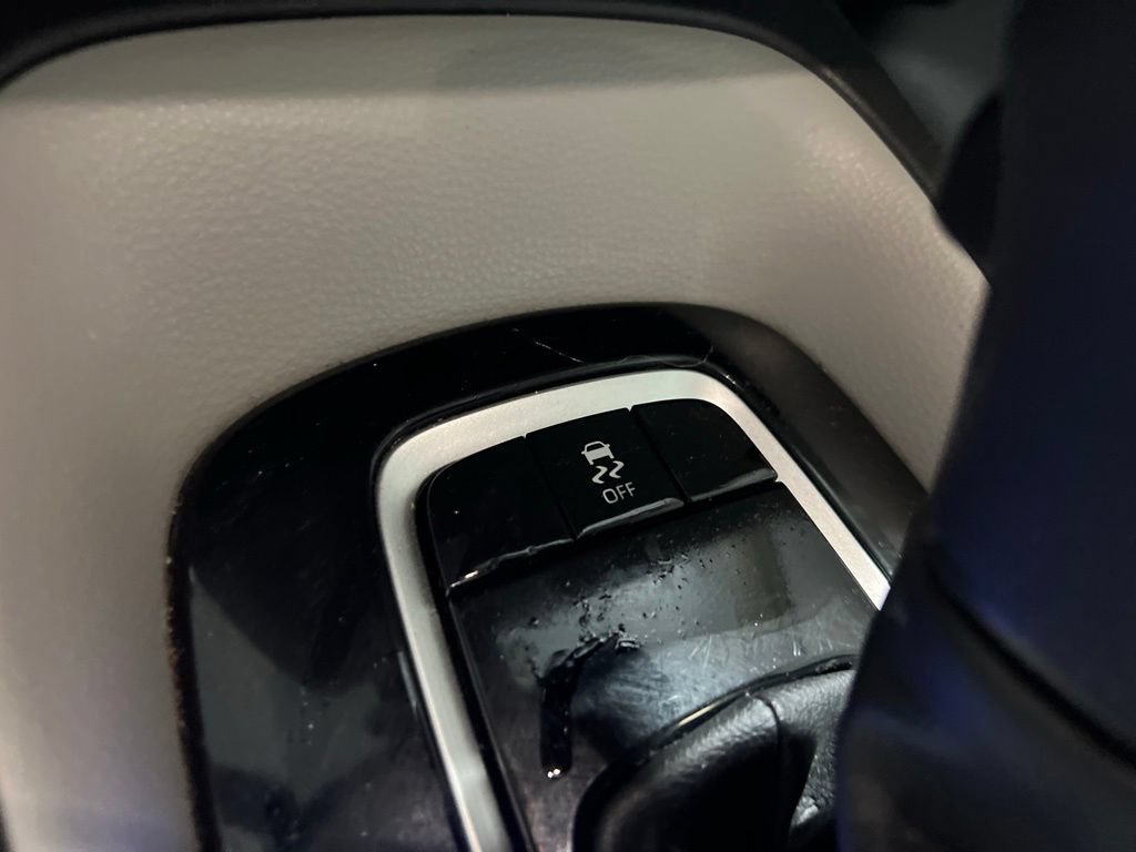 Used 2024 Toyota Corolla LE FWD image 30