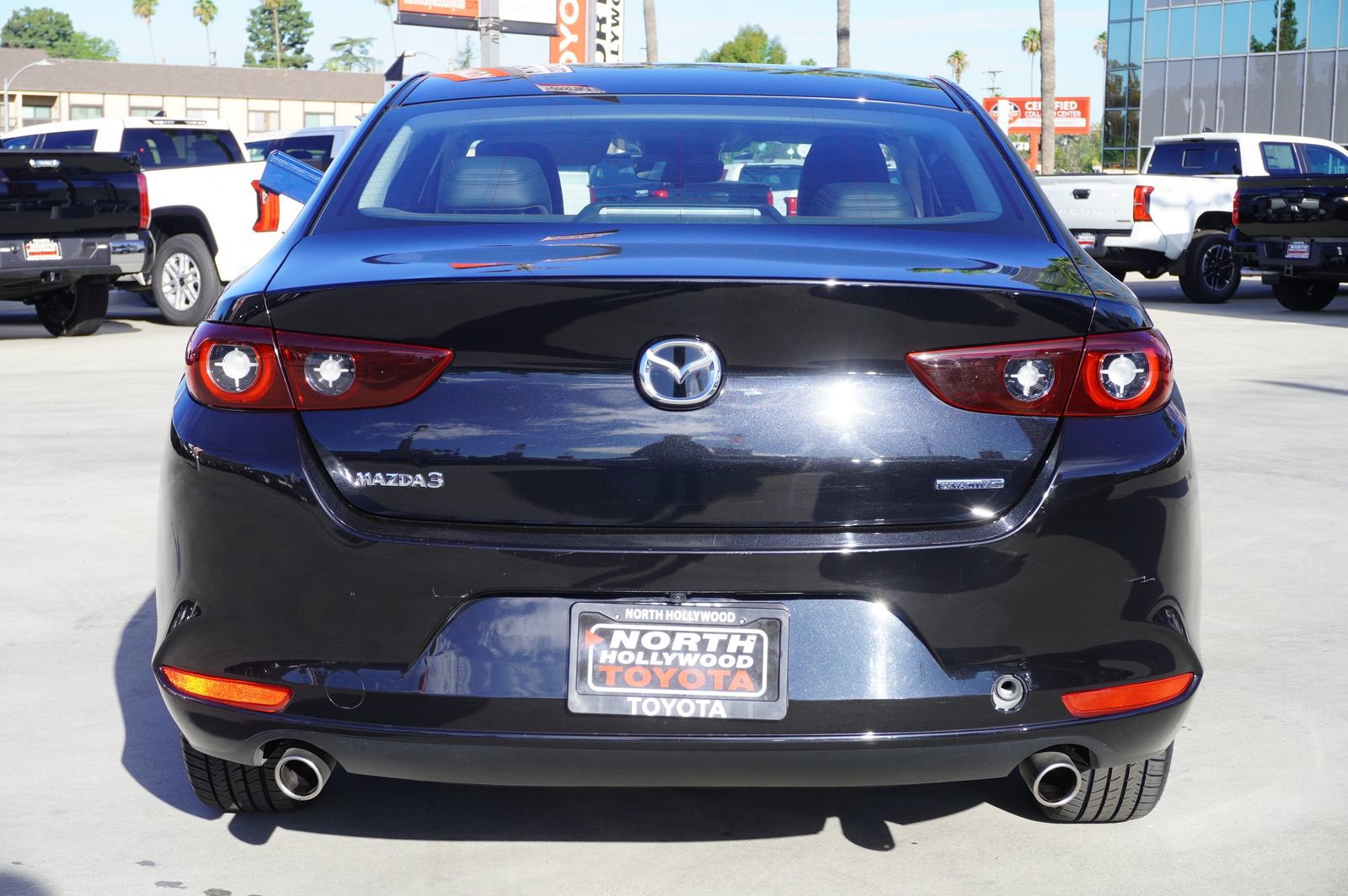 Used 2025 MAZDA MAZDA3 s FWD image 6