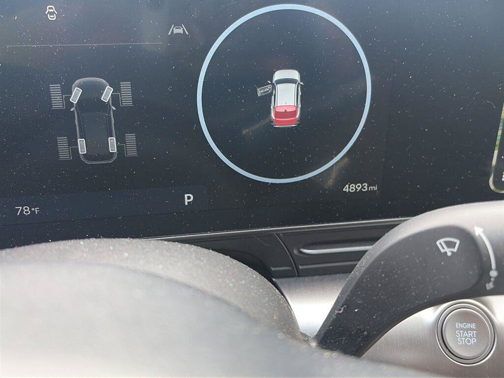 Used 2026 Hyundai Kona Limited AWD/4WD image 2